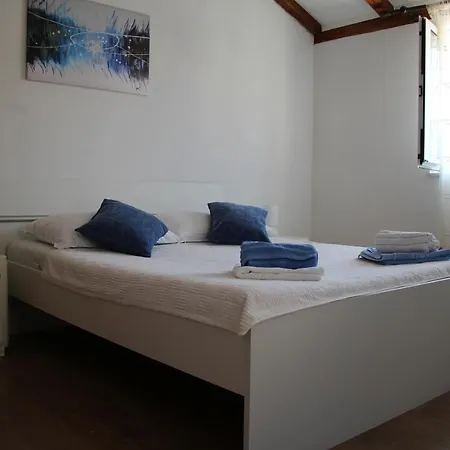Holiday home Titinica