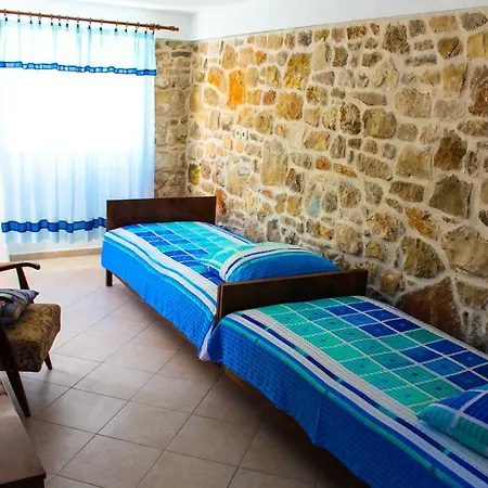 Holiday home Titinica